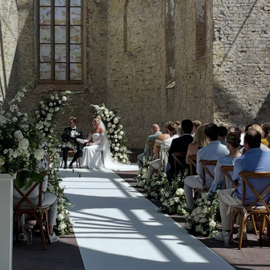 Instagram post from het.plan.bureau. This post is in position 2.