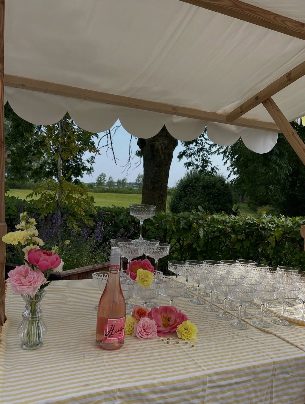 Instagram post from het.plan.bureau. This post is in position 5.