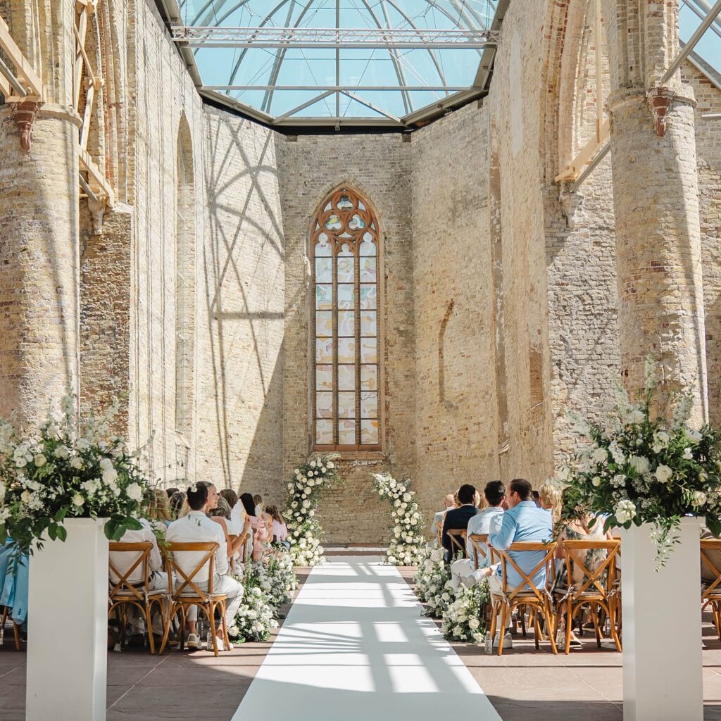 Instagram post from het.plan.bureau. This post is in position 0.